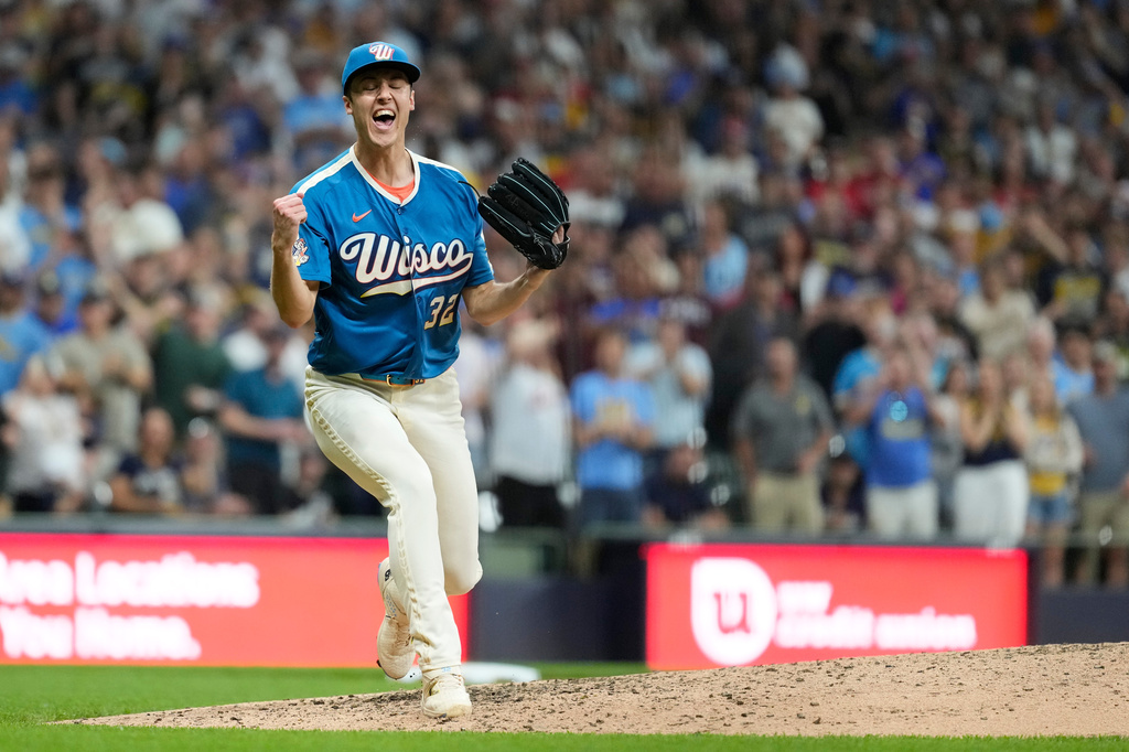 MLB(影)／釀酒人砲轟費城人王牌左投！幫自家王牌開路搶國聯賽揚獎