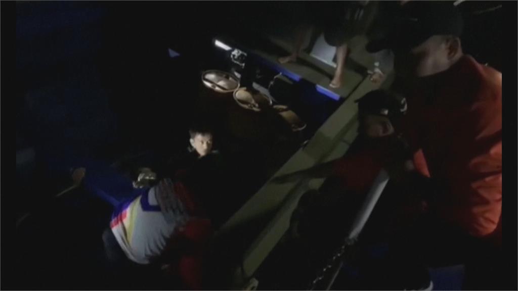 疑技術問題翻覆 菲律賓渡輪沉沒315人獲救15死 持續搜救中