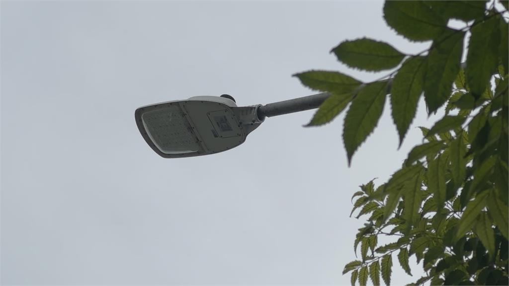 獨家／高雄九如橋施工變惡夢！　「路燈罷工兩週」民眾摸黑險車禍
