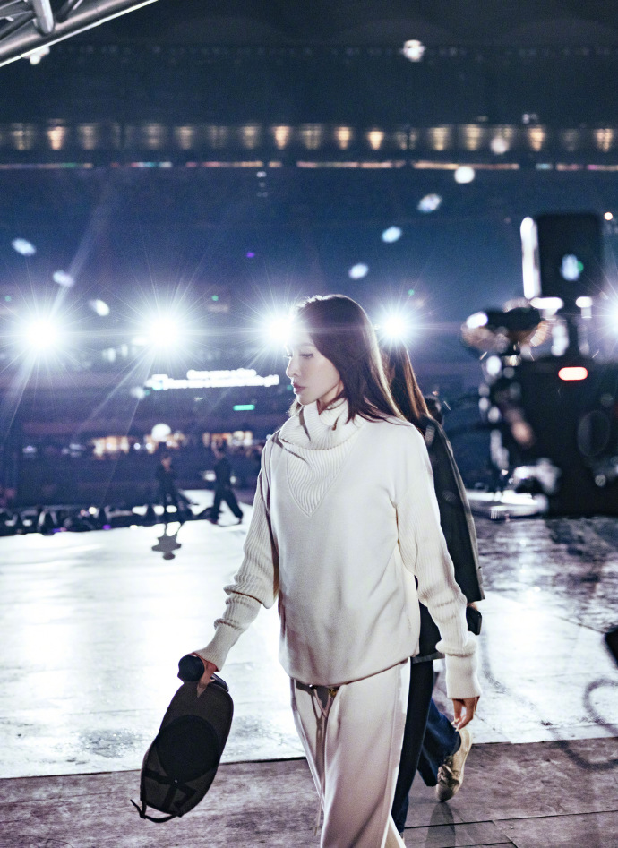 睽違10年回歸跨年!蕭亞軒歷經5次手術 46歲真實狀態全網震撼