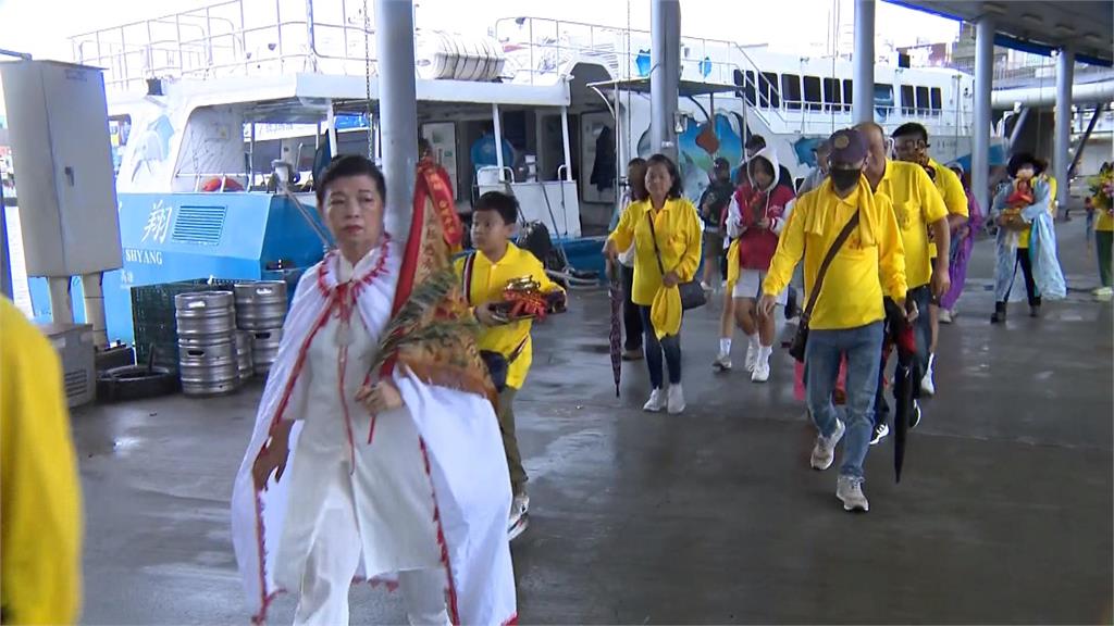 超晃!東琉線「海盜船」再現 遊客下船腿軟癱坐