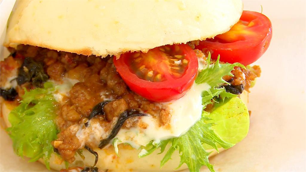結合屏東在地食材　「台式漢堡」饅頭取代麵包迸出新風味
