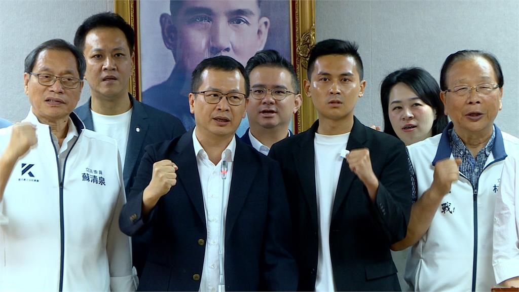 蕭敬嚴退出國民黨議員提名　何元楷開謝票記者會