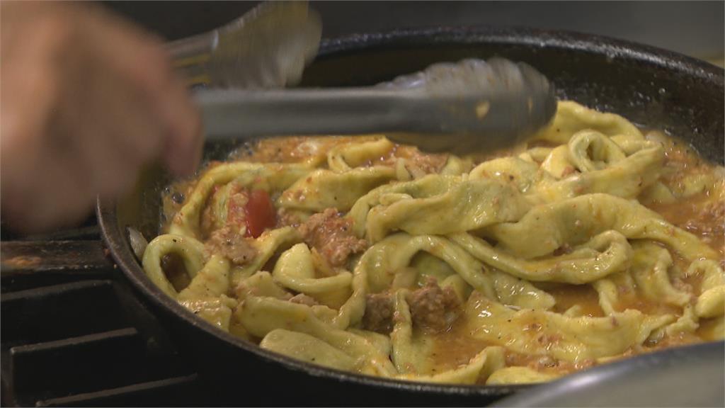 科技男放棄百萬年薪 回南屯開發麻薏美食