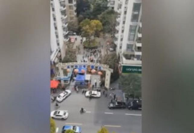 上海祭「軍令狀」降低確診數　大樓一人染疫全棟隔離