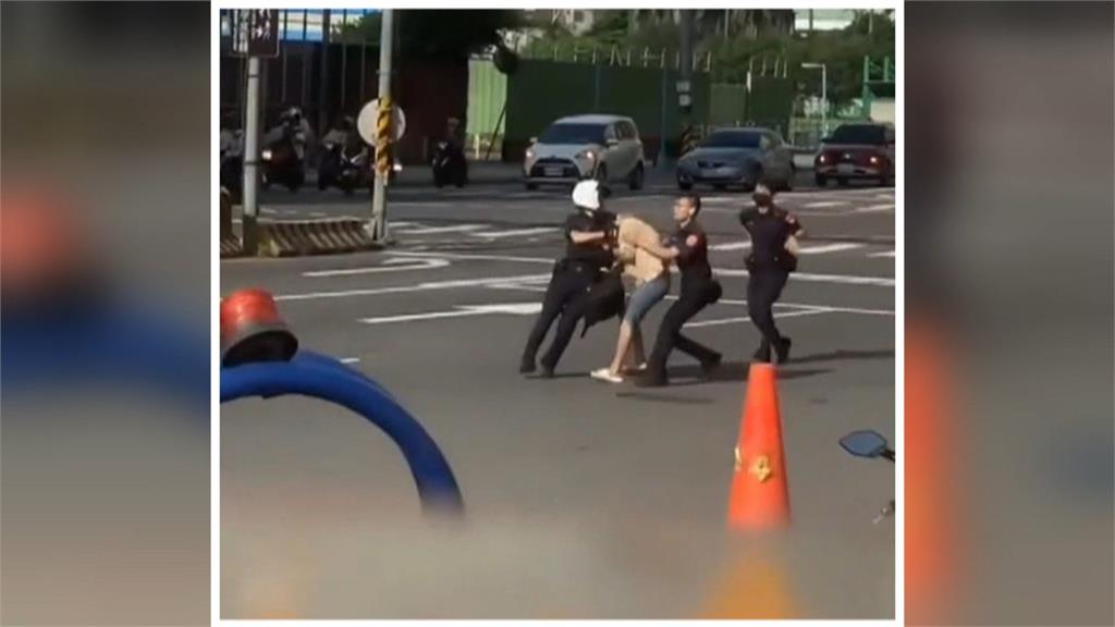 逃逸移工搭小黃遭警攔 街頭與警扭打 馬路逆向狂奔逃跑