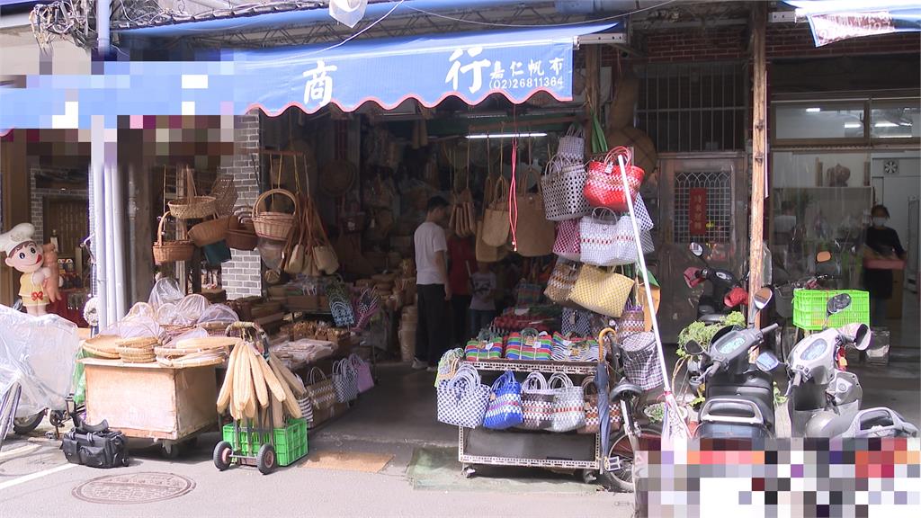 迪化街120年老店「竹編菜籃」遭竊！　女賊光天化日偷完繼續逛街