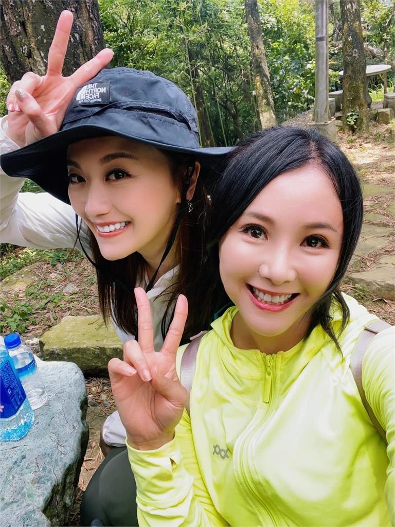 《黃金歲月》劉家佳「感情第三春」好穩?苗真聯誼噴香汗嬌喊:脫了!