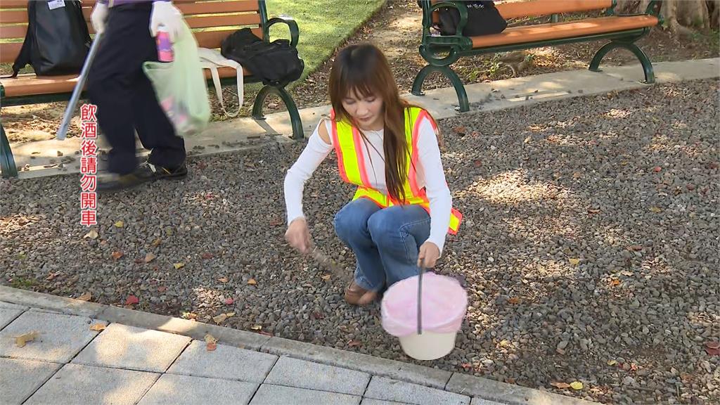 王宥忻酒駕案後首露面！　現身北投公園當清潔志工