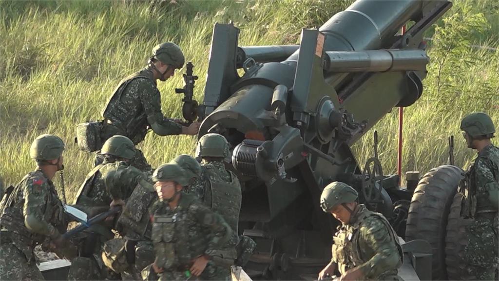 圖輯/金防部漢光軍演「重砲拂曉出擊」 實彈場面磅礡壯觀
