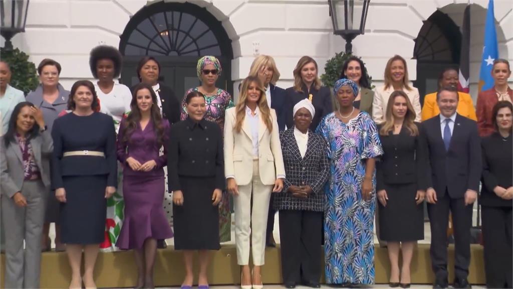 白宮來了神秘嘉賓 科技峰會黑白人形機器人Figure 3亮相