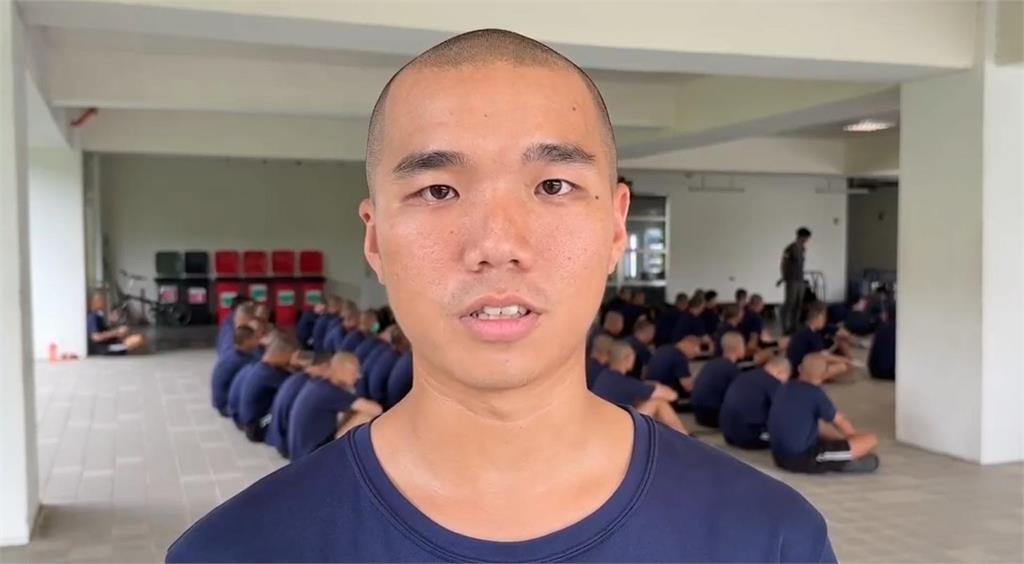 男子打完桌球不適倒地！ 「神秘光頭男」現身CPR救命成英雄