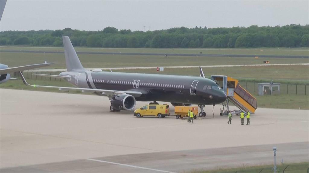 「漢他郵輪」已94人撤離下船　1法國人搭機突爆症狀