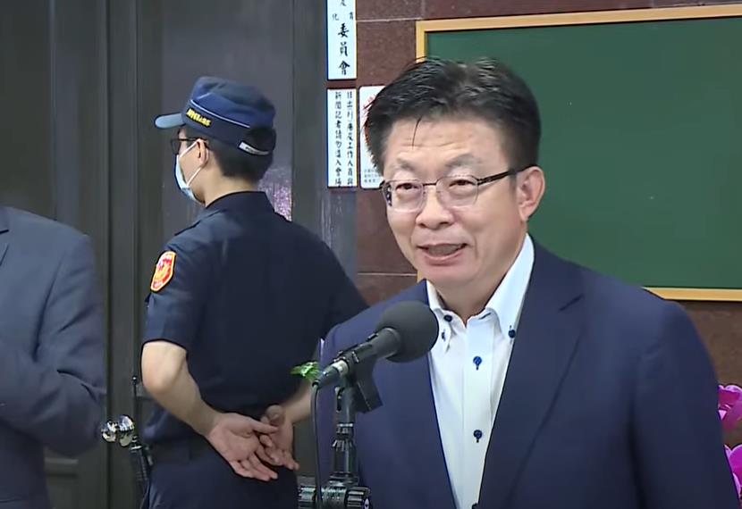 謝龍介「質詢率墊底」被追問秒關門!郭國文開轟「薪水小偷」:把立委當副業