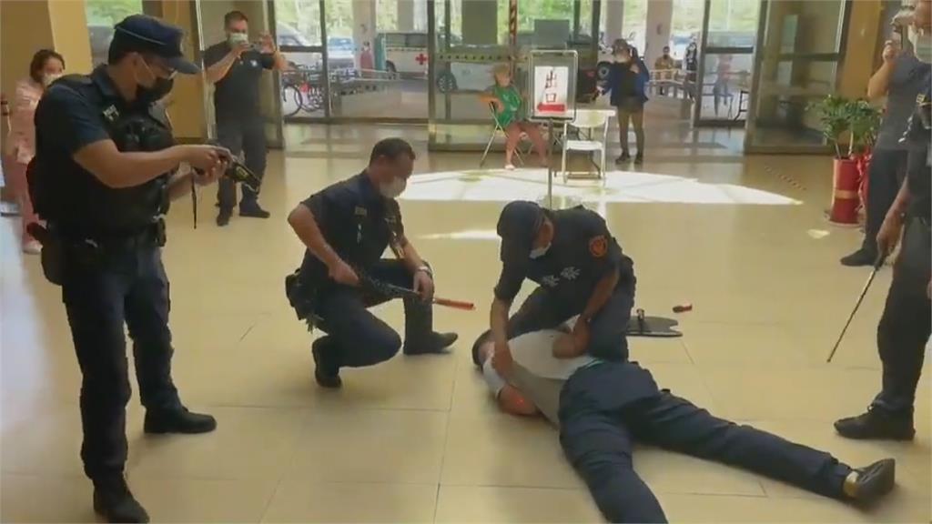 警門諾醫院進行防暴演練　動用「拋式電擊槍」