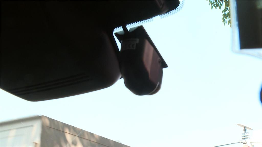 小黃出任務! 車上裝AI揪1萬4千多輛車違規