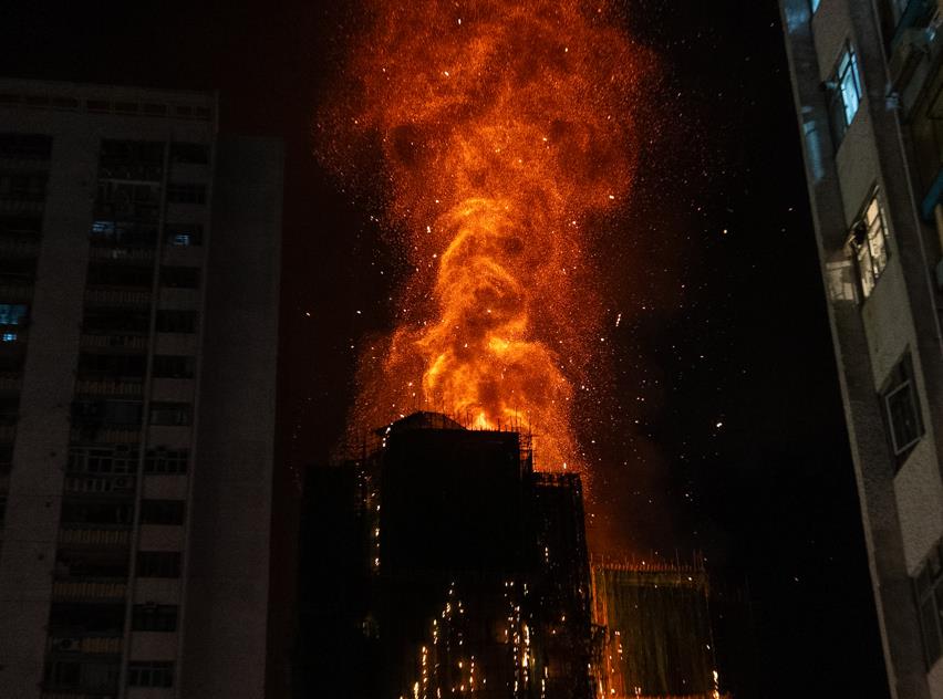 香港大火／宏福苑「包商宏業建築」黑歷史曝　網批報價貴6億為省錢出事