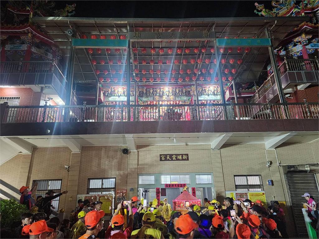 白沙屯媽祖「起駕1小時就顯靈」停駕這宮廟!信徒曝深厚淵源:來找好姐妹