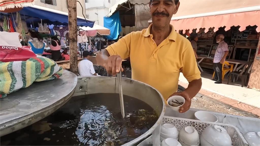 315新台幣摩洛哥覓街頭美食　他試吃養顏美容蝸牛湯網笑：鐵胃