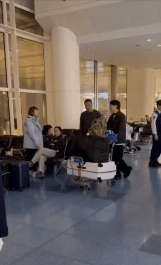 中國大媽辱台日嗆「說狗語」咆哮片流出！見自家人「靠過去」竟怒出手