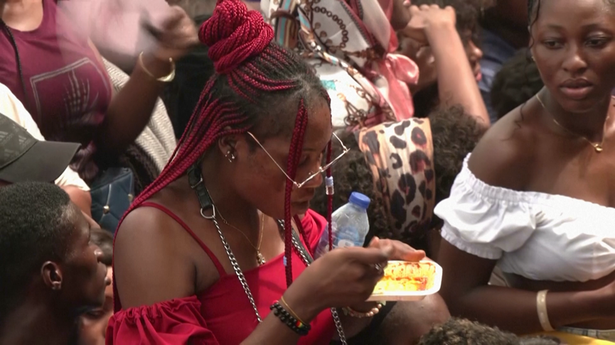 煮菜逾100小時不間斷！奈及利亞女廚挑戰世界紀錄　創舉瞬間嗨翻全場