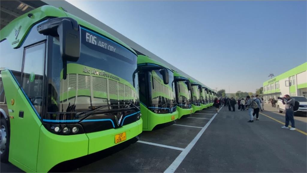越南河內智慧電動公車啟用　目前3條新路線
