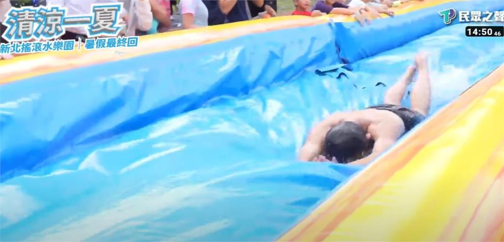 51歲黃國昌狠曬8塊「白斬肌」畫面曝！因1事脫光全濕