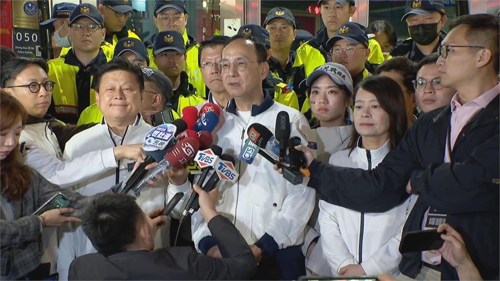 朱立倫「非法集會」自首衝第一!他反揪「這1事沒擔當」笑諷:狗熊演英雄
