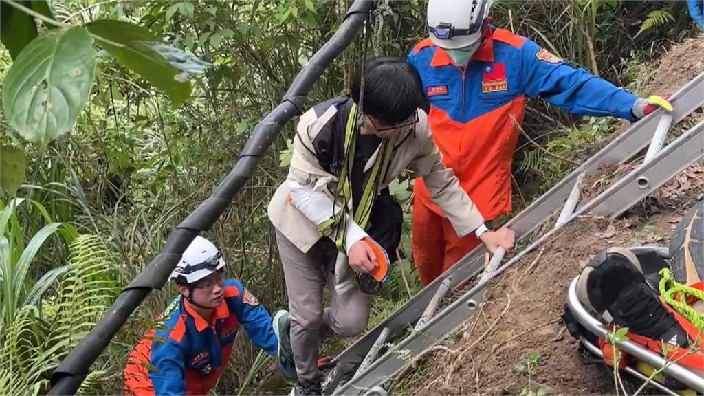 苗栗農業處公務員勘災反被救　疑路況不熟車輛墜谷
