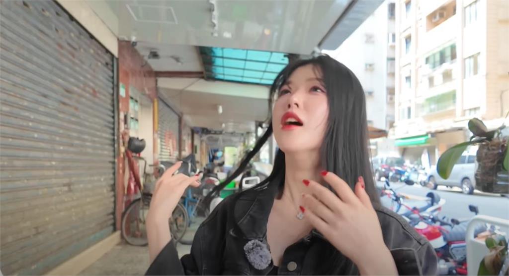 韓國女神挑戰「地獄麻辣乾麵」吃到全濕!影片暴紅原地出道超狂「身分」曝