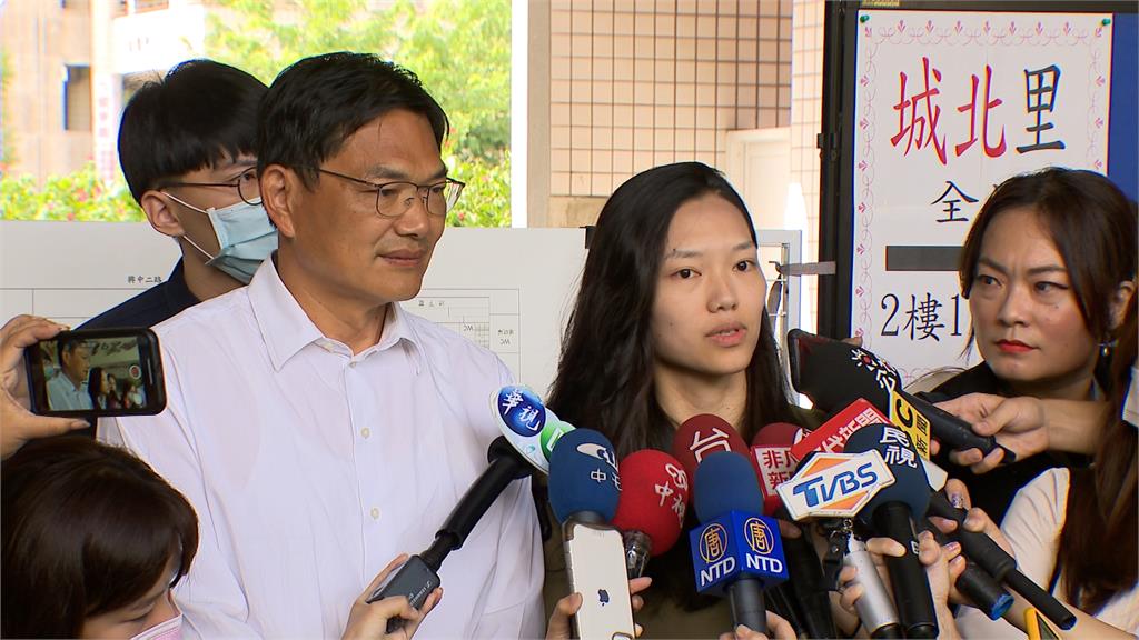 愛女遭黃國昌嗆白癡!吳益政「發長文曝心態」獲網友大讚:虎父無犬女
