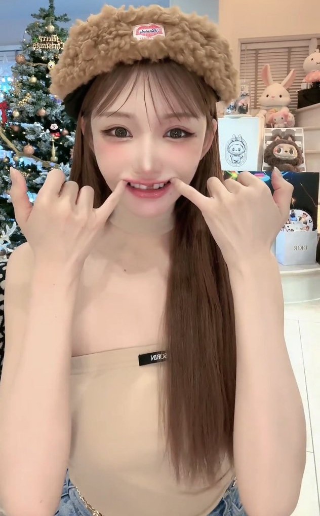 明日花綺羅曬「門牙缺角照」迎新年　本人親吐真相：腦海中只剩「不能死」！