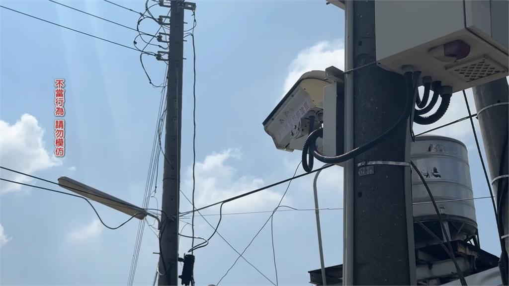 男私架監視器"檢舉違規"引眾怒 警開百張罰單全撤