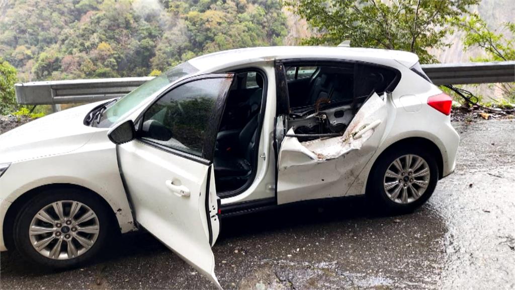 德國男子租車遊太魯閣 遭落石砸中員警神救援