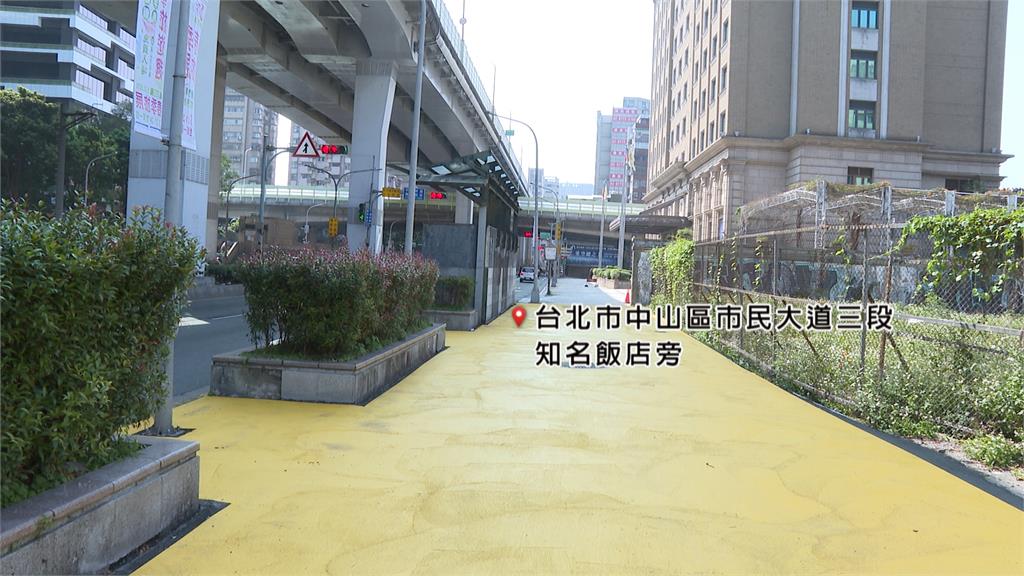 獨家/北市人行道黃澄澄一片! 民眾以為是停車場「誤會大了」