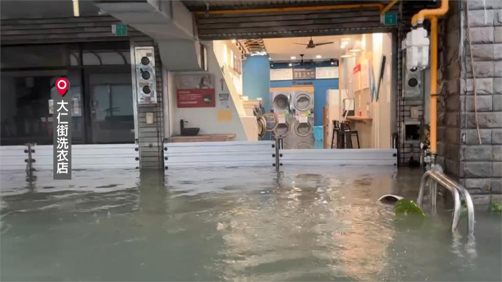 台南永康「3天雨狂下830毫米」　洗衣籃、水塔路上漂