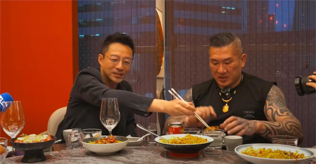館長光復節訪中嗆:不怕被罵舔共!預告再「合體汪小菲」小粉紅怒:騙吃騙喝!