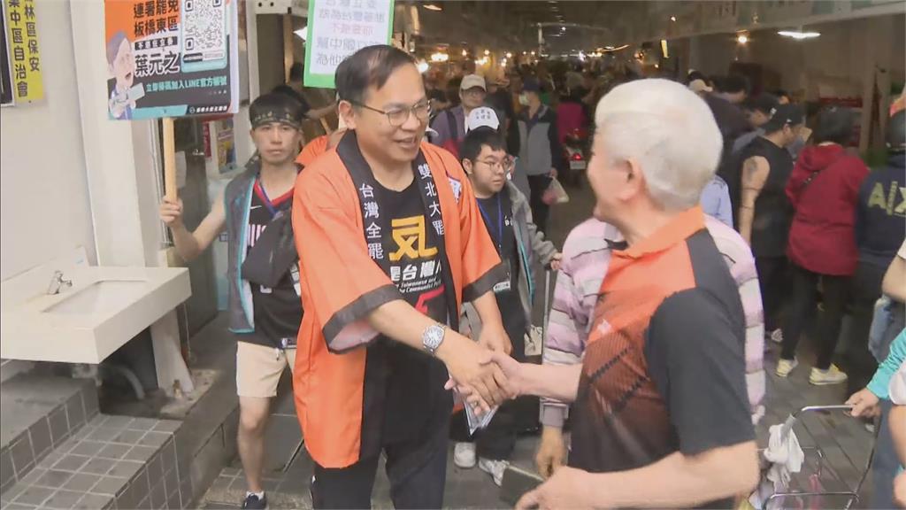 快新聞/助陣罷免葉元之! 王義川一張一張收連署:有信心超越目標