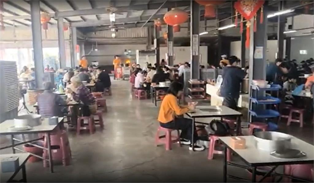 東石烤蚵餐廳春節食物中毒 數十人上吐下瀉就醫