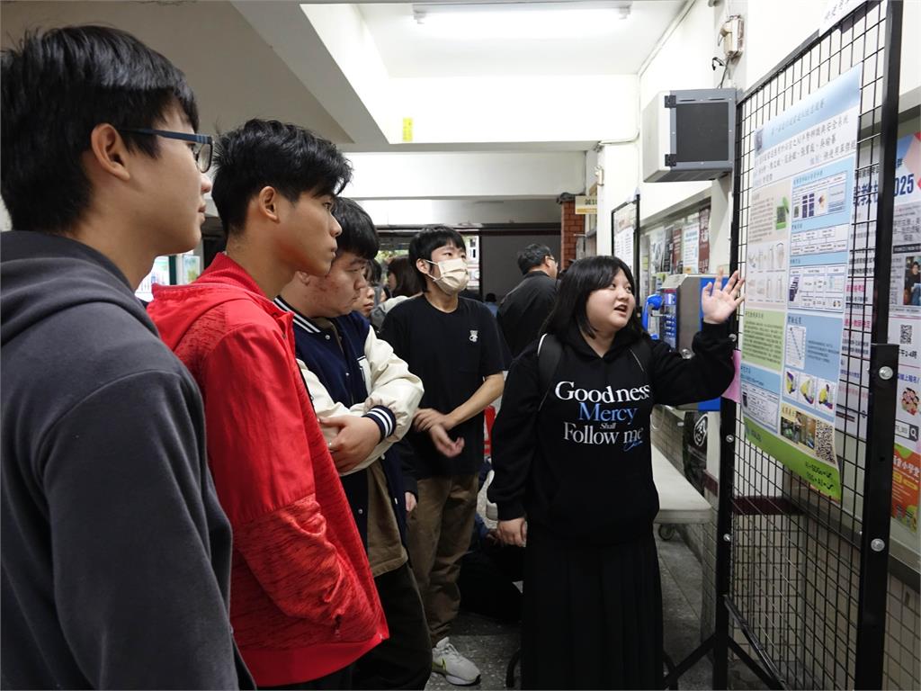 【淡江傳真】淡江AI系學生作品驚豔全國 浴室防跌偵測獲獎