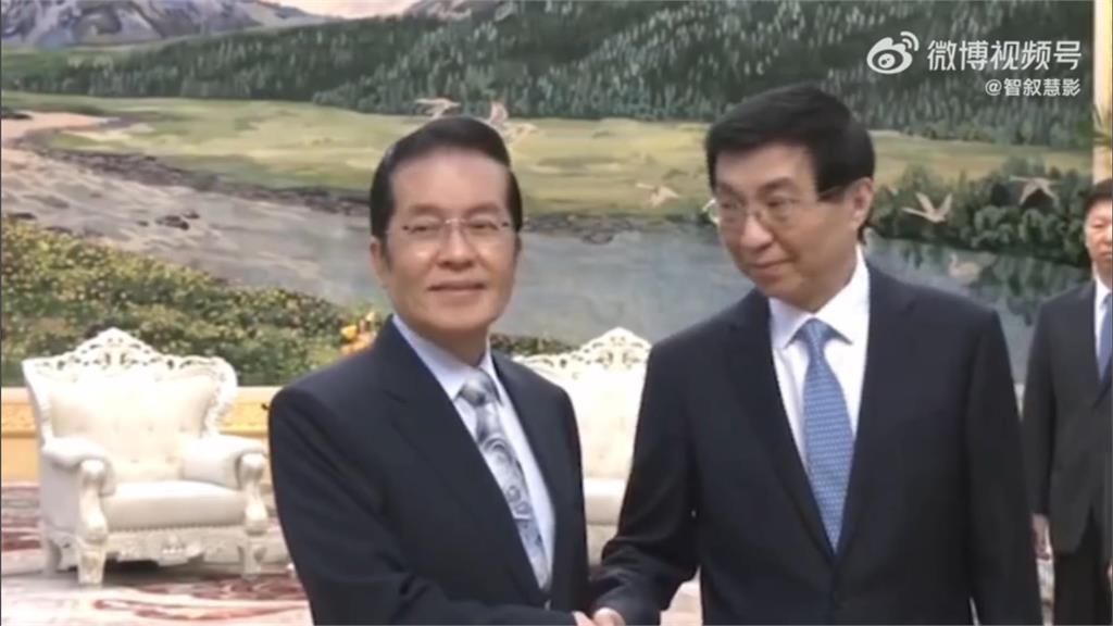 昔喊「兩岸是特殊國與國關係」！國民黨副主席赴中秒改「非國與國」遭酸：KMT不意外