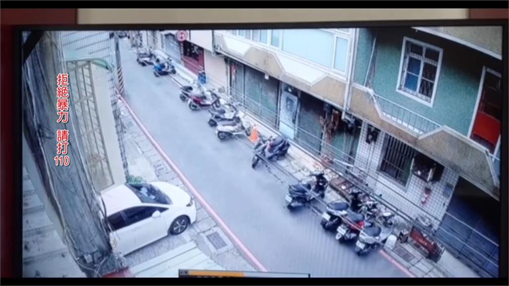 淡水七旬夫妻一路吵到街上 夫竟持剪刀刺妻!原因為了這件事