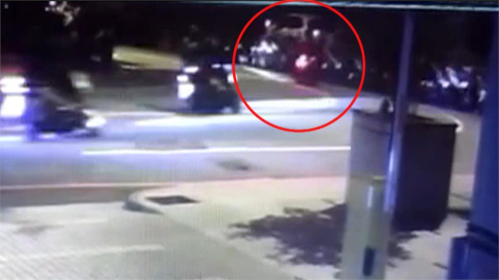自摔肉身擦撞算車禍! 騎士肇逃遭開單、吊扣駕照