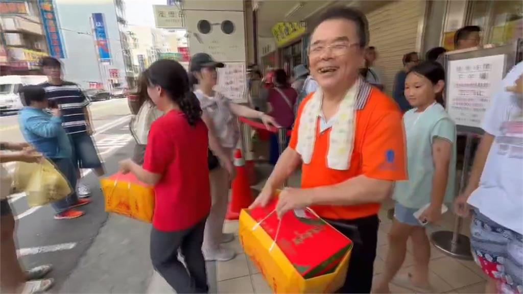 月餅太夯!名店開放預購湧排隊人潮 民眾:電話打不通
