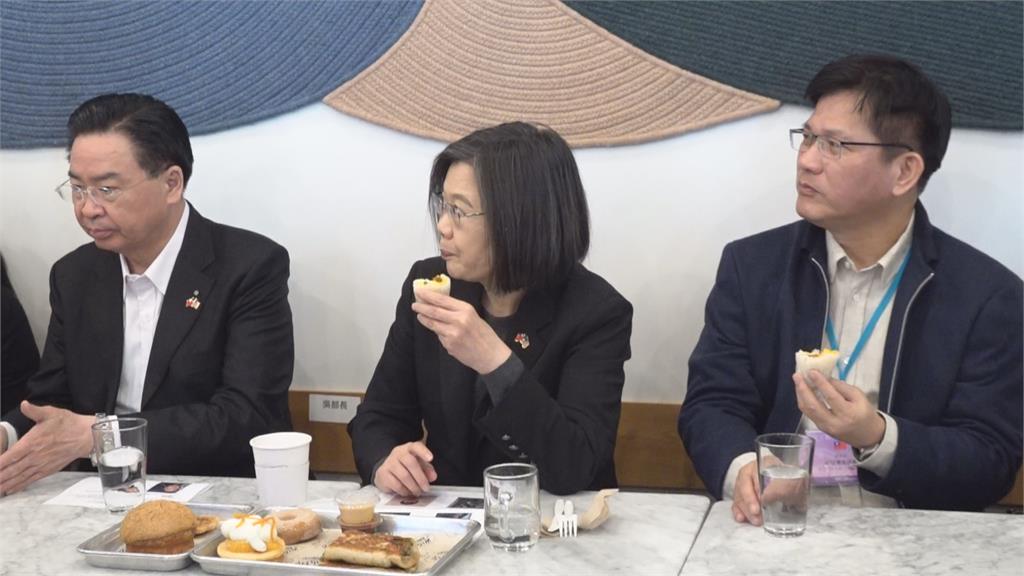 蔡總統光顧紐約台式早餐　與青年分享打拚經驗