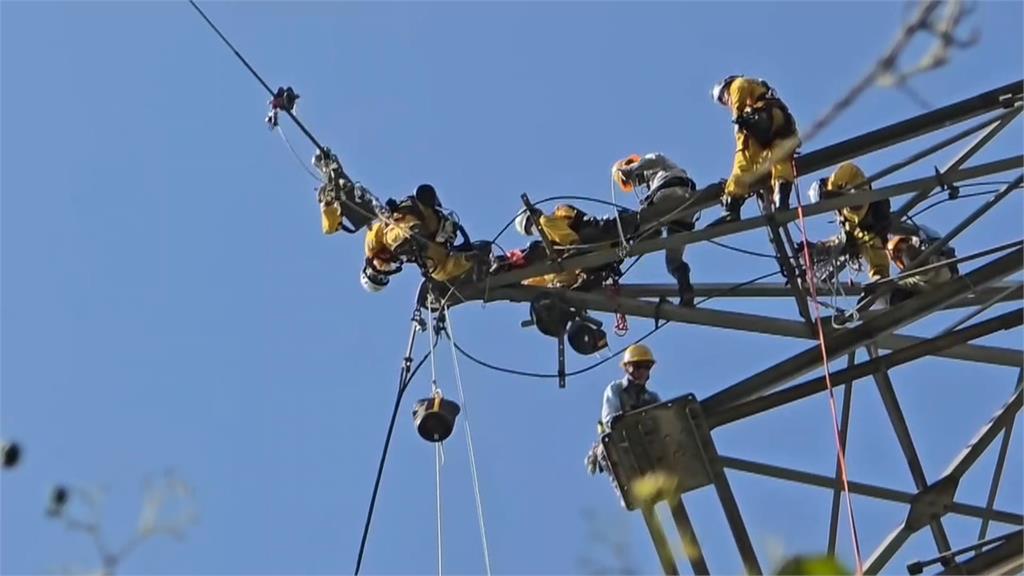 移工掛電塔身亡後續怎麼辦?特搜隊「爬20樓高」影片網鼻酸:真英雄