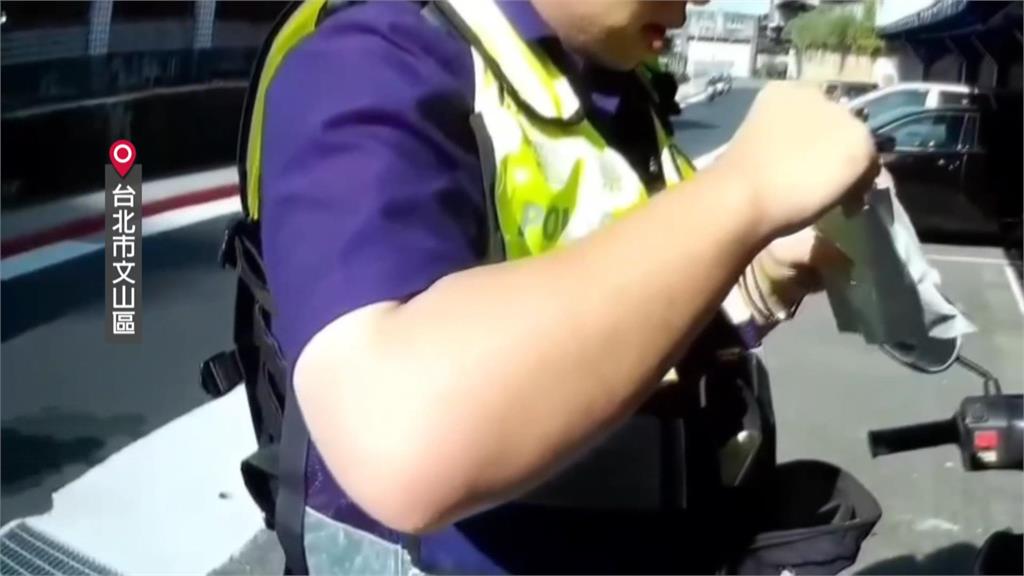 逮毒駕! 大同騎士騎車滑手機 文山男違規迴轉還無照