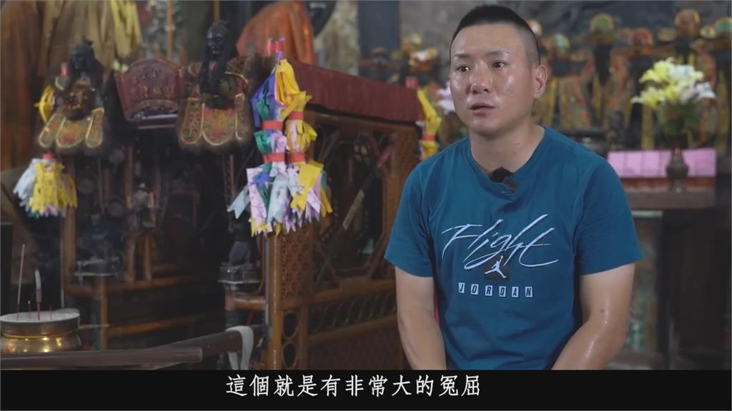 因公殉職未報到!城隍爺夜巡親上派出所領路 燒香竟見「兩長一短」原因曝