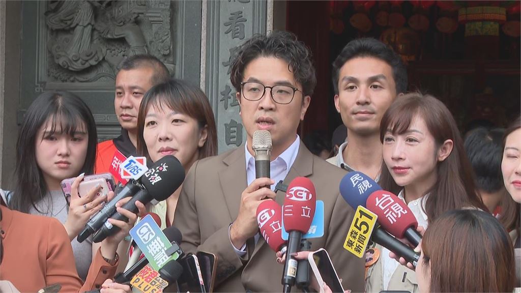 沈伯洋決戰蔣萬安「祭出神秘武器」！辯論前突「亮出1物」背後秘密藏洋蔥