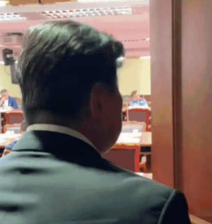 闖長照、高中畢典「疑宣講反罷免」!傅崐萁遭追問「裝傻吐1句」秒逃離